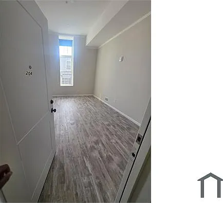 3016 E Thompson St — Photo 2