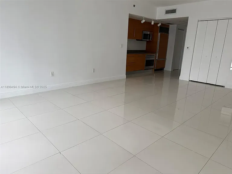 475 Brickell Ave #3210 — Photo 3