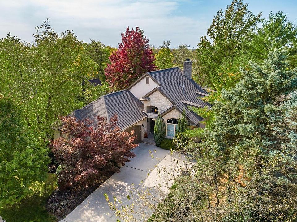 1st image of 9828 Oxford Cir