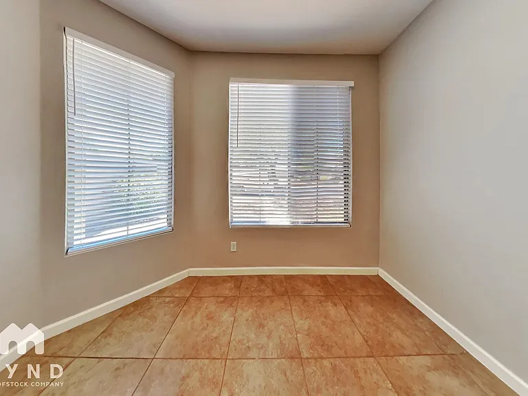 41201 N Yorktown Trl — Photo 8