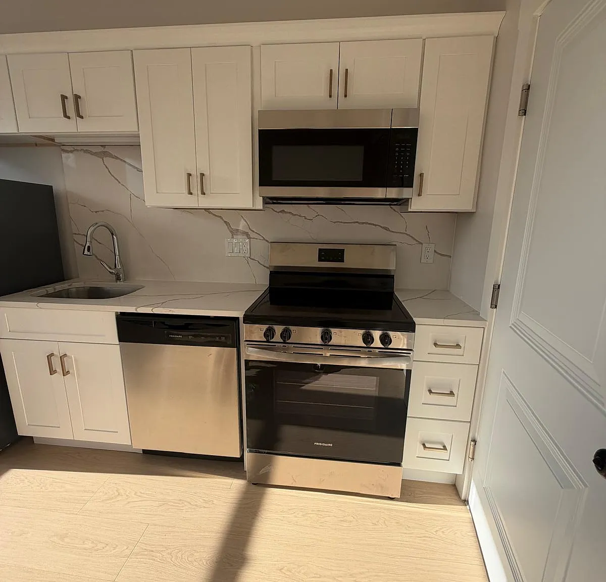 1 bed, $2,100 — Photo 1