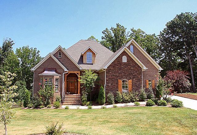 Custom Cul-De-Sac Home