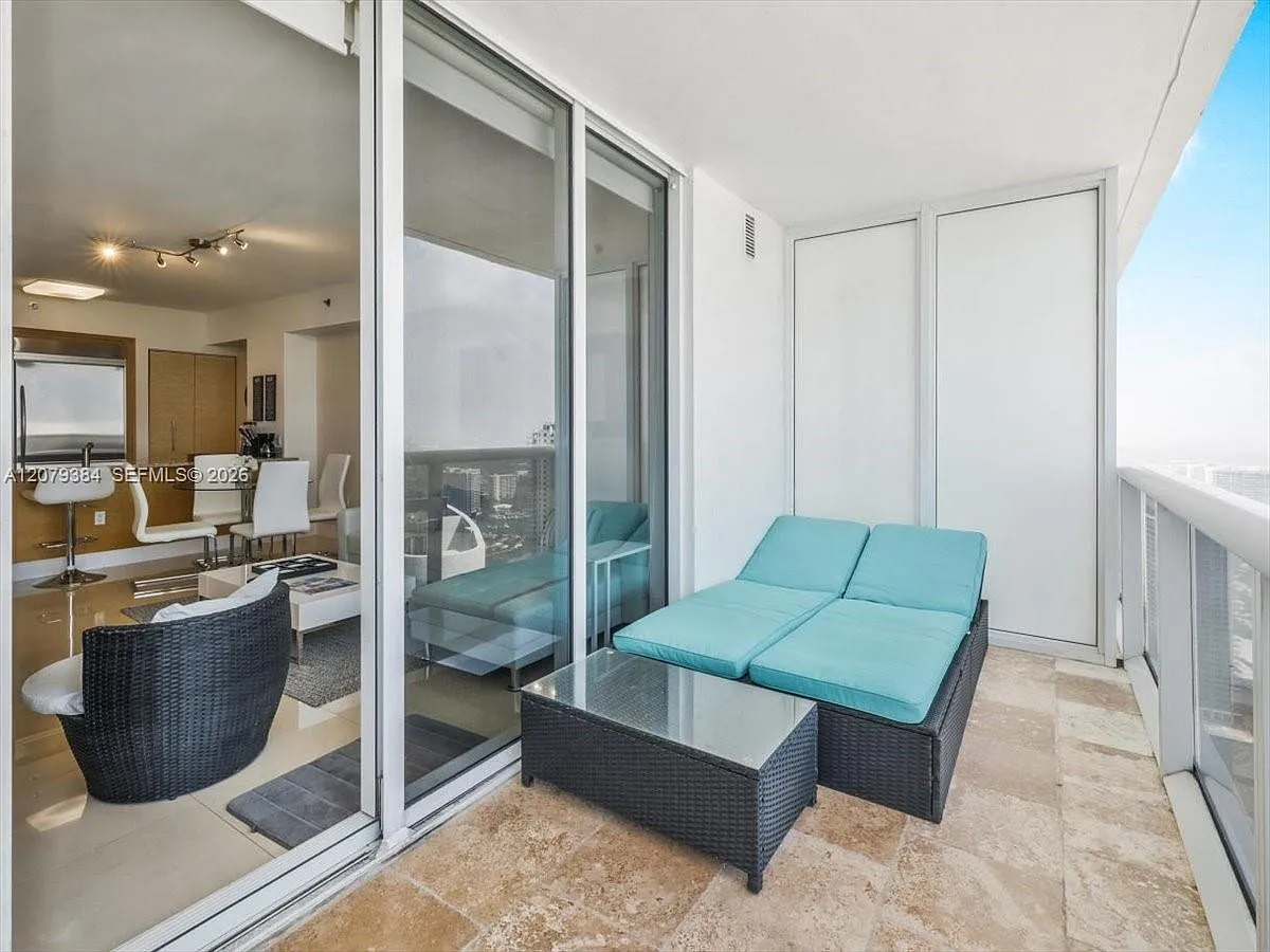 Beach Club Two Condo — Photo 3