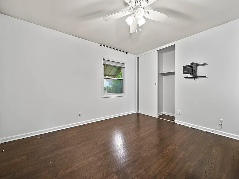819 Pleasant Dr — Photo 26