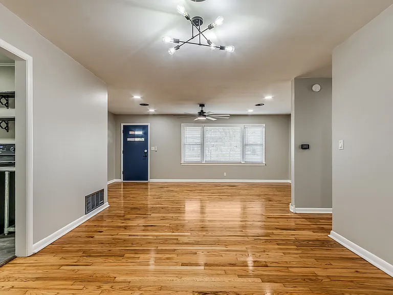 4007 Morgan Ave — Photo 5