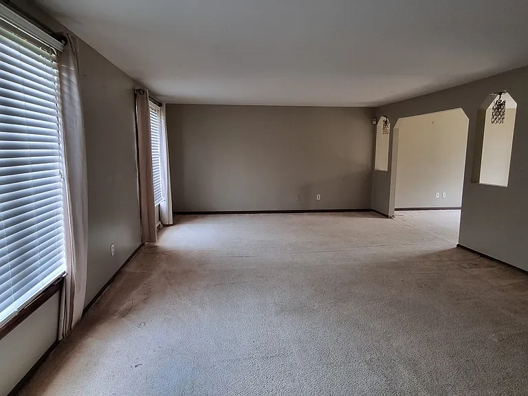 Shadow Wood Dr — Photo 7