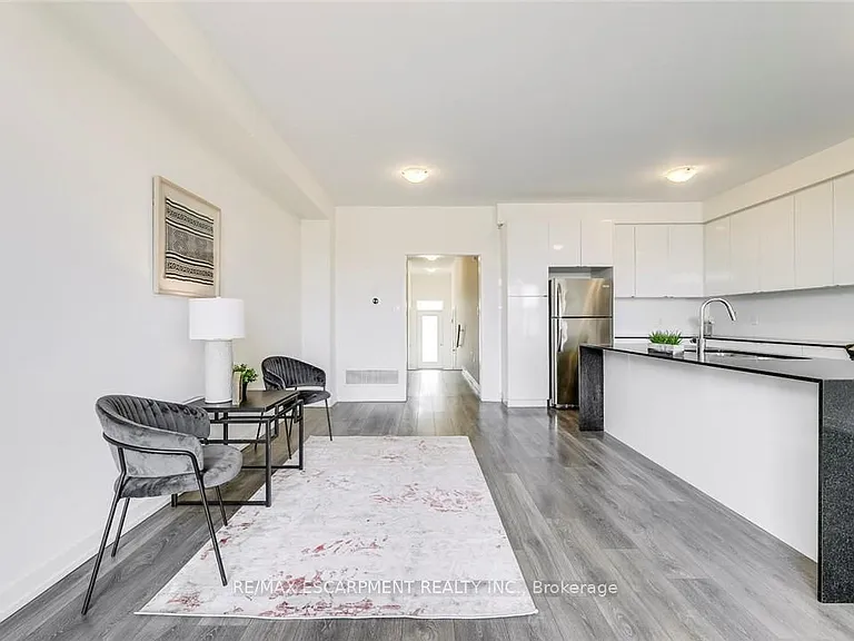 209 Fowley Dr — Photo 9
