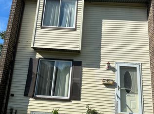 200 W Edgewater Way, Newark, DE 19702