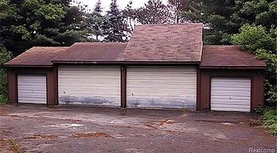 2nd image of 361 N Ortonville Rd