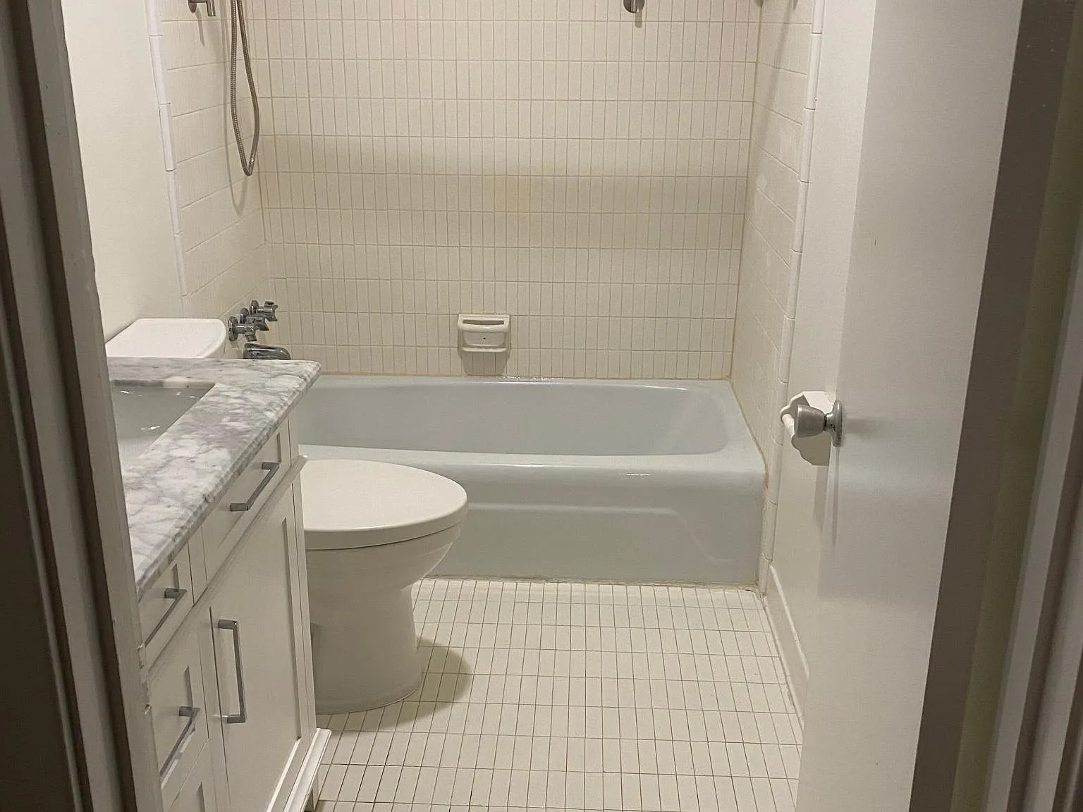 1 bed, 1100 sqft, $1,175 — Photo 2