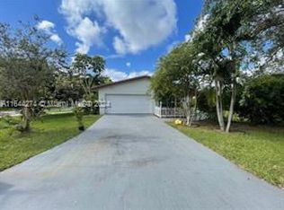 7502 NW 41st St, Pompano Beach, FL 33065