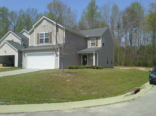 2702 Brownlow Ct, Raleigh, NC 27610