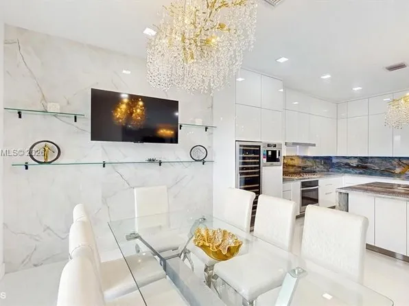 8350 Royal County Rd, Boca Raton, FL 33434