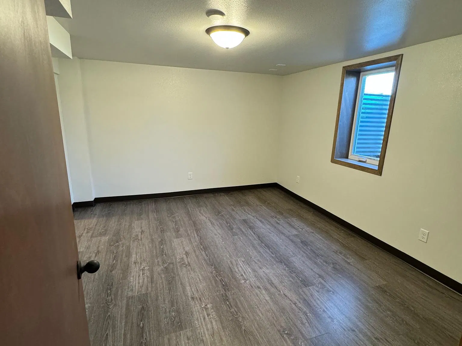 1512 W 2nd St — Photo 3