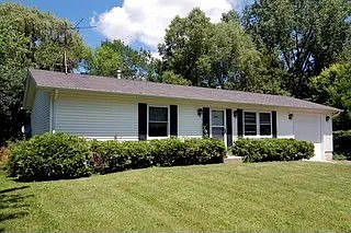 25440 W Greenview Ave photo 1