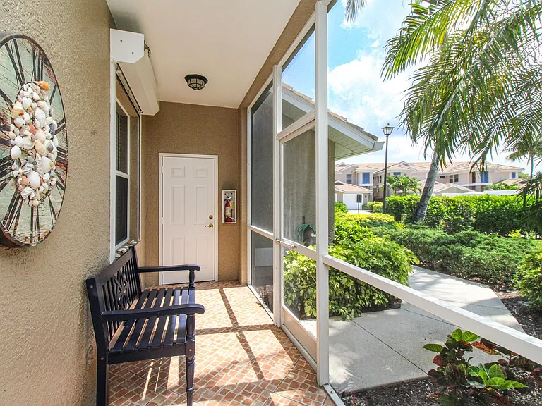 817 Carrick Bend Cir #101 — Photo 10