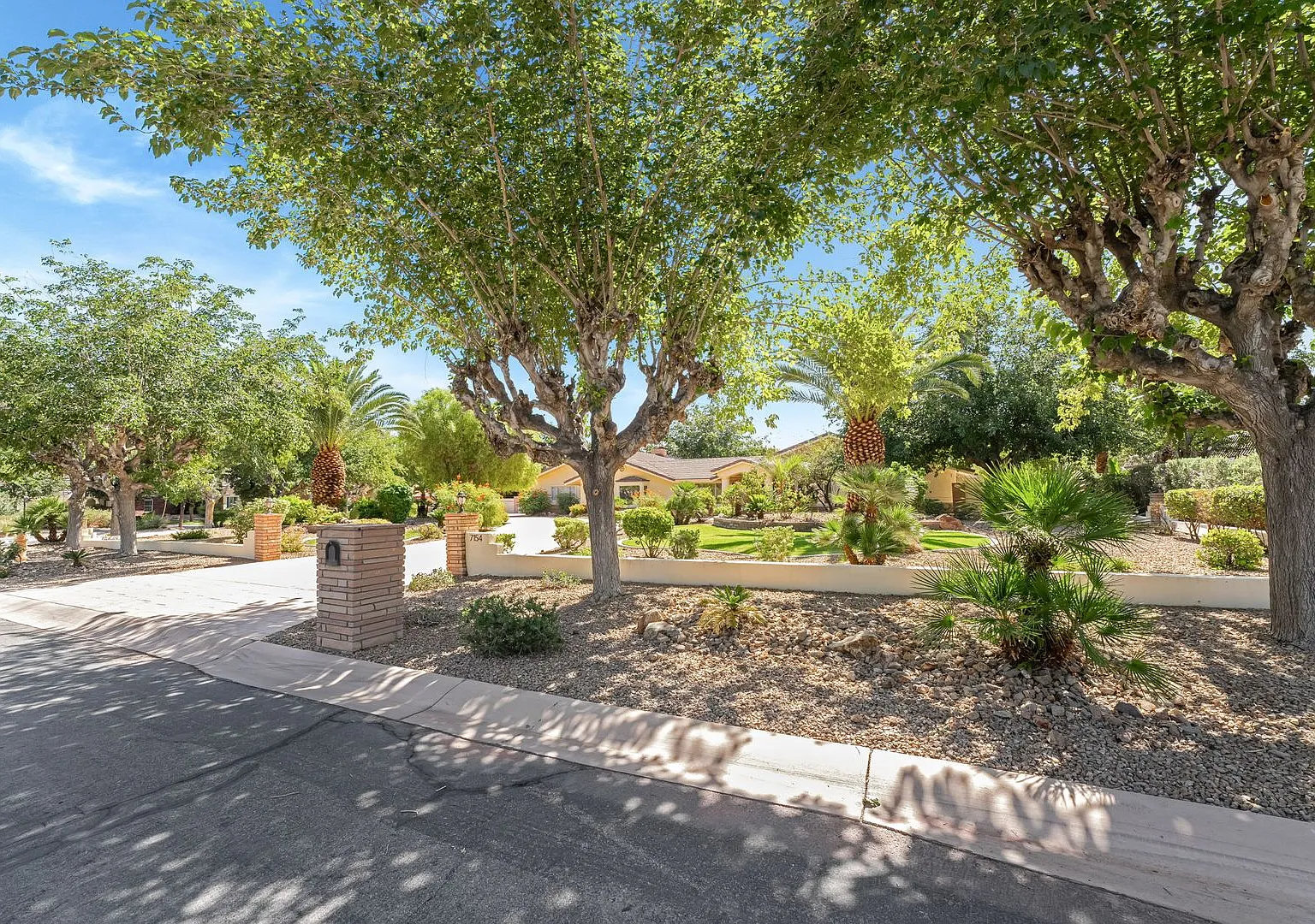 A stunning custom estate nestled in the prestigious Sierra Vista Ranchos — Photo 2