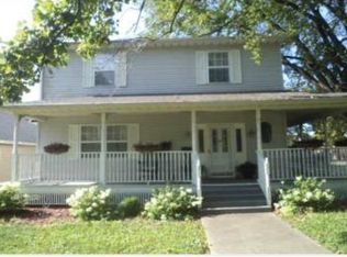 105 E Scott St, Sullivan, IL 61951