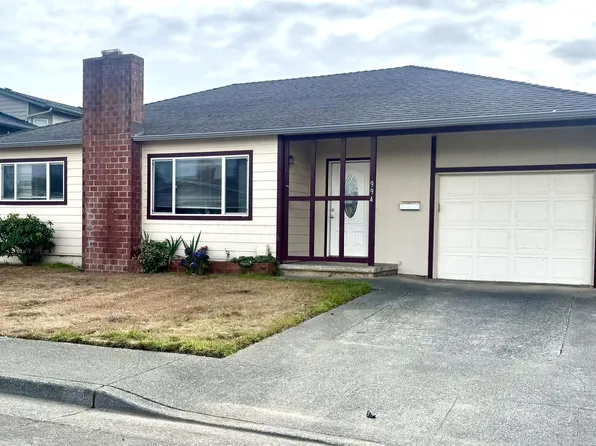 994 Huntington St, Crescent City, CA 95531