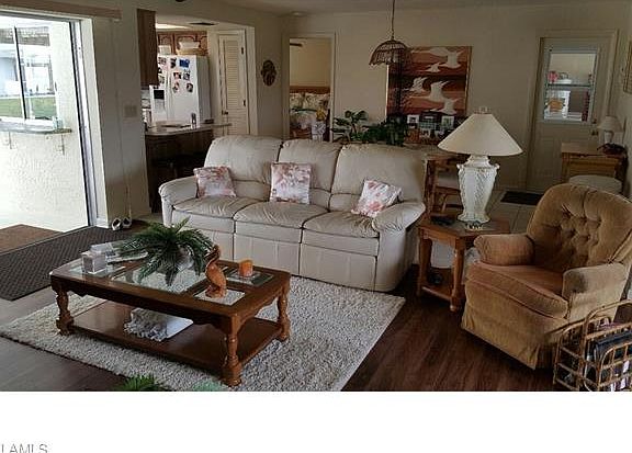 5th image of 1019 SE 19th Ave