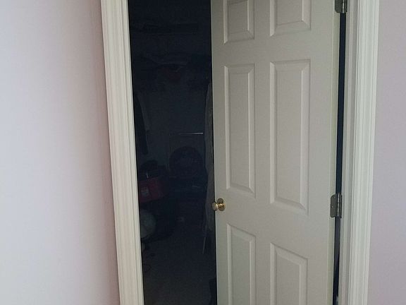 Master bedroom walkin closet