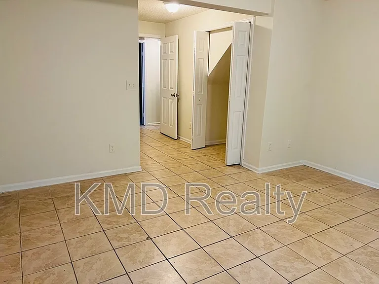 630 Lex Dr — Photo 6