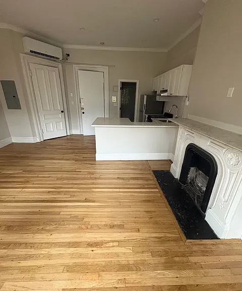 309 Beacon St #5 — Photo 2