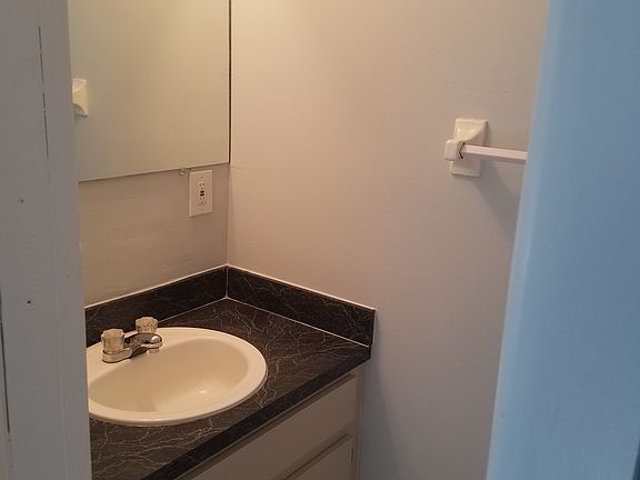 5th image of 1210 E Seneca Ave APT A
