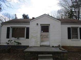 466 Hilltop Rd, Pearisburg, VA 24134