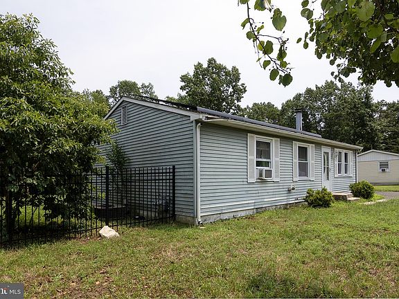 2nd image of 1662 Victory Ave