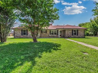 715 42nd St SW, Paris, TX 75460