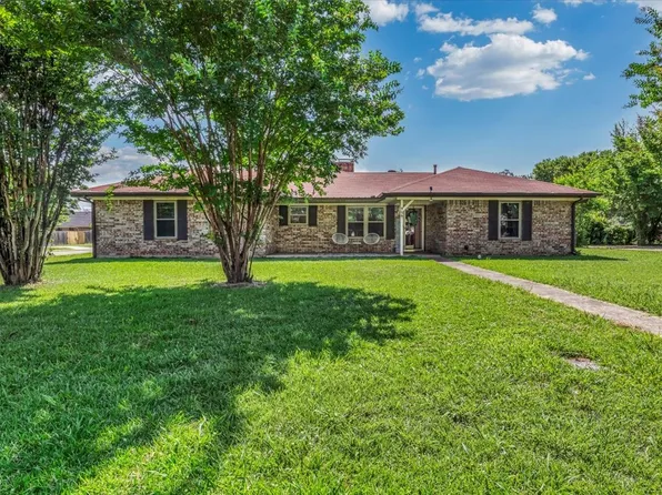 715 42nd St SW, Paris, TX 75460