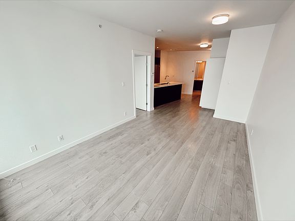 5th image of 97 W Georgia St #2006