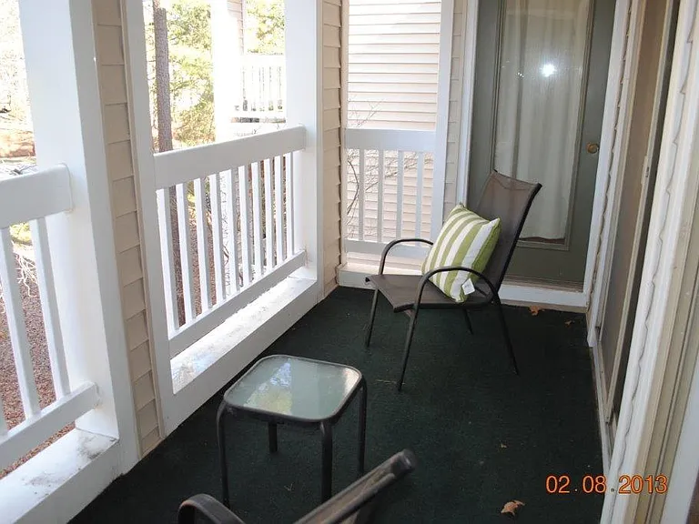 balcony