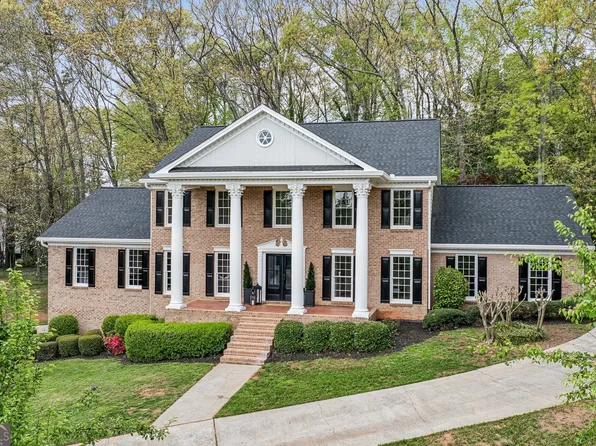 6124 Kings Mountain Ct, Stone Mountain, GA 30087