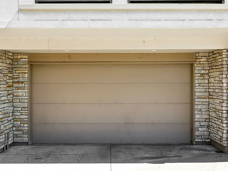 5630 S Sycamore St — Photo 23