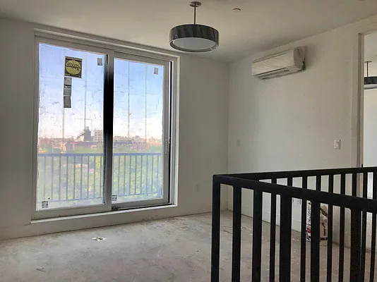 Rented by EXR | media 36