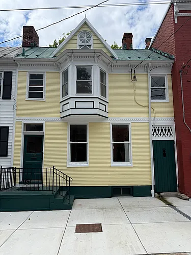 126 E 4th St Photo 1