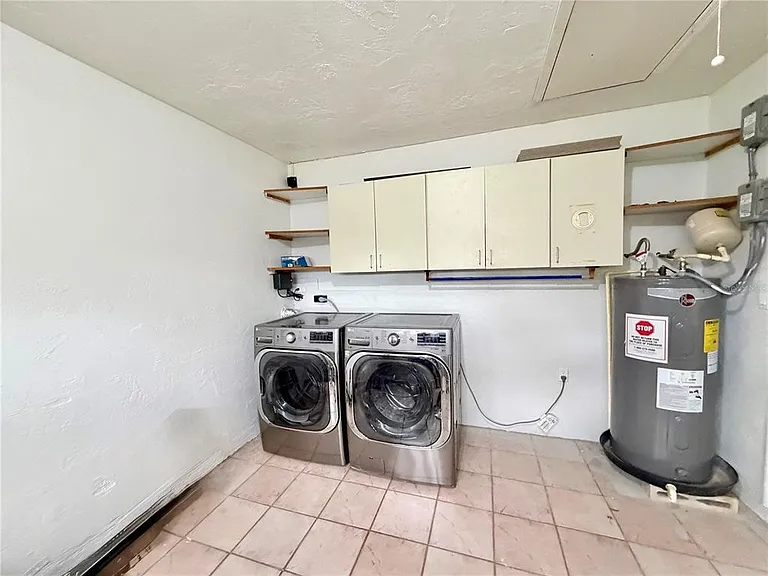 1827 Oklahoma Ave NE — Photo 18