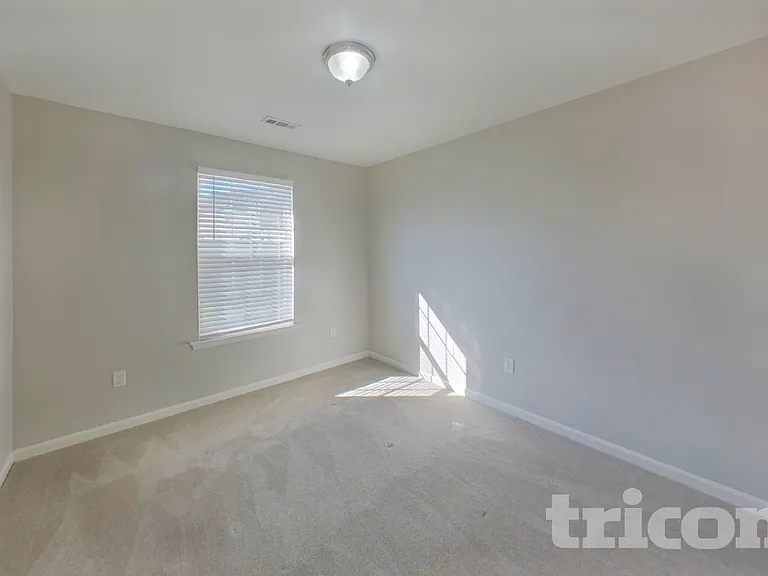 519 Barn Swallow Dr — Photo 13