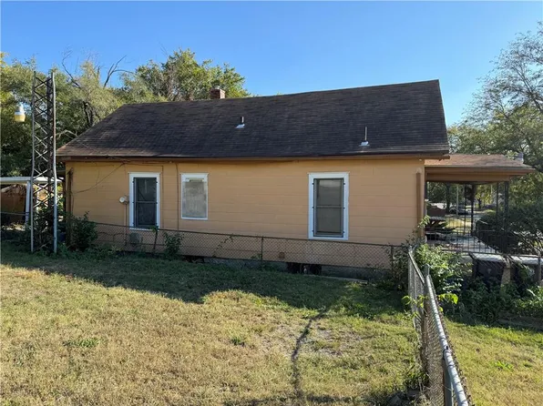 4119 Wayne Ave, Kansas City, MO 64110