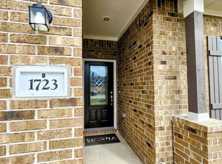 1723 Warm Breeze Dr, Angleton, TX 77515