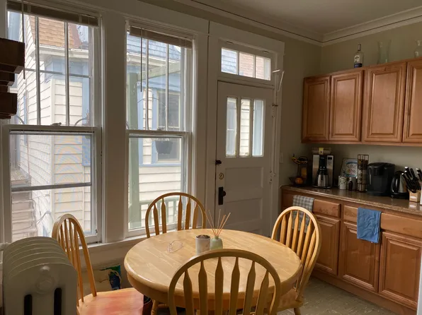 2825 N Downer Ave, Milwaukee, WI 53211