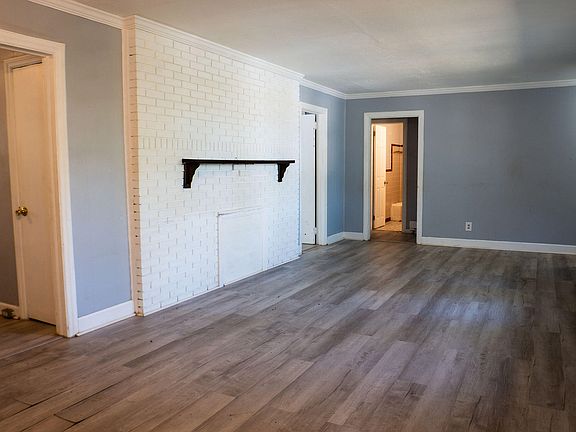 4th image of 2716 Hazel Street