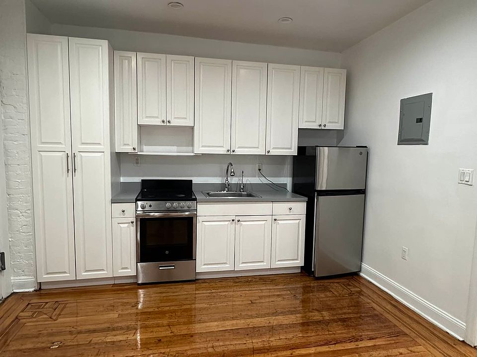 1st image of 168 Sherman Ave APT 54
