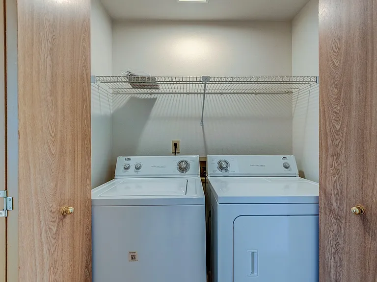 730 SE 8th Ave #D101 — Photo 16