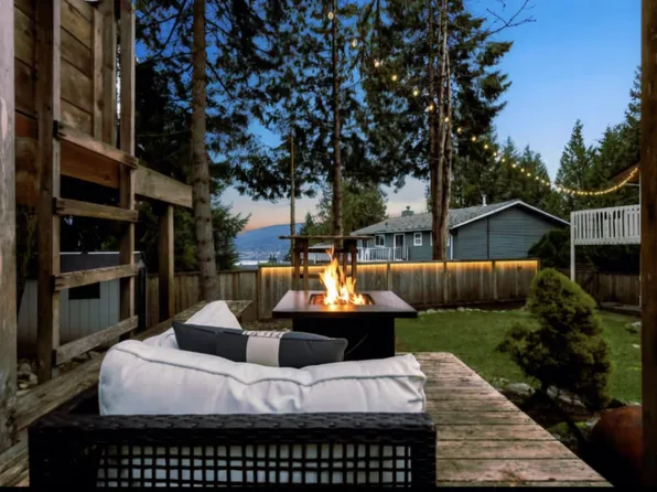 (undisclosed Address), North Vancouver, BC V7G 1C5