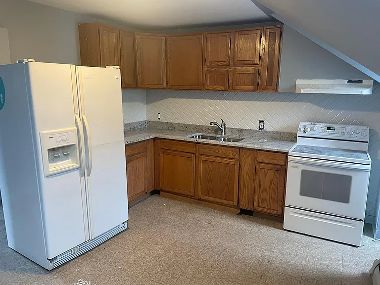27 Summit St #3 — Photo 9