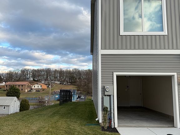 Corner Plot with Side Yard