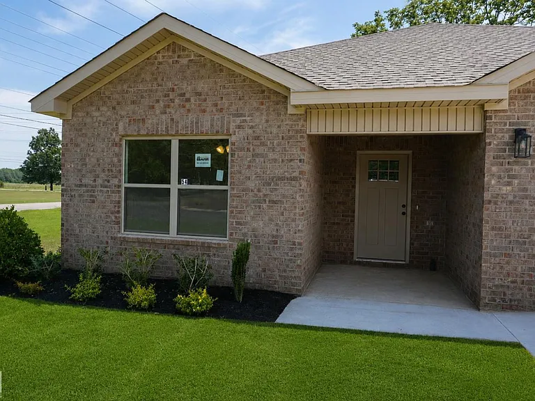 5400 Lotus St — Photo 3